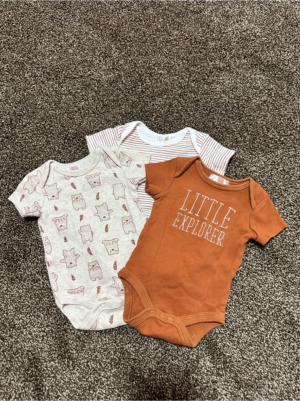 Bundle of 3 onesies 0-3mo